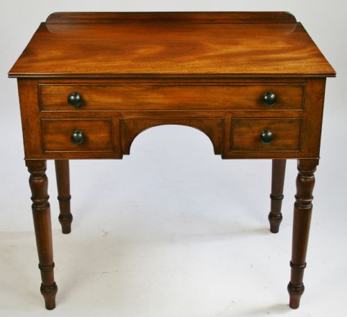 George 1v Mahogany 3 Drawer Kneehole Side Table.