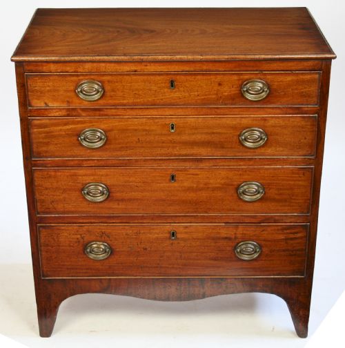 George 111 Small Mahogany Chest of 4 Oak Lined Drawers