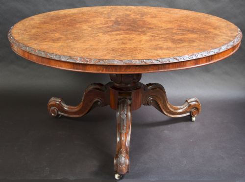 Victorian Figured Walnut Round Tilt Top Centre Table.