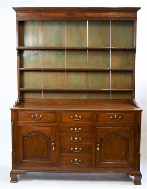 George 111 Oak Dresser Having 3 Plate Rack