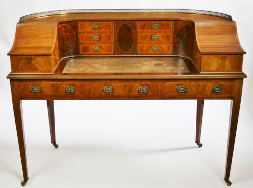 Good Quality Edwardian Mahogany Satinwood Cross Banded Carlton House Desk