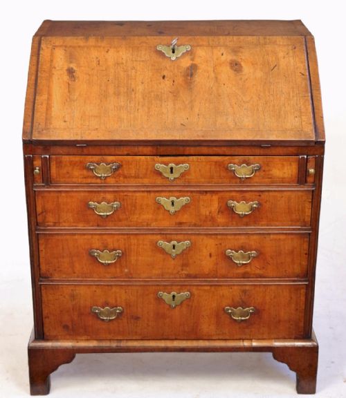 18c Small Figured  Walnut Herringbone Inlaid 4 Drawer Bureau