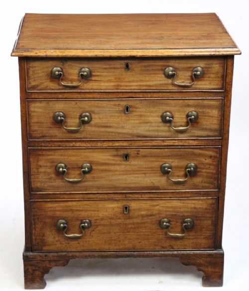George 111 Mahogany Small 4 Drawer Chest