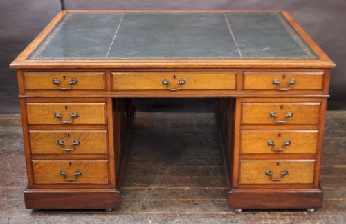 Late 19c Mahogany 3 Part 18 Drawer Partners Kneehole Desk