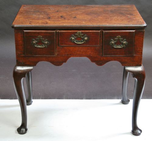 A Fine George ii Mahogany 3 Drawer Lowboy Side Table