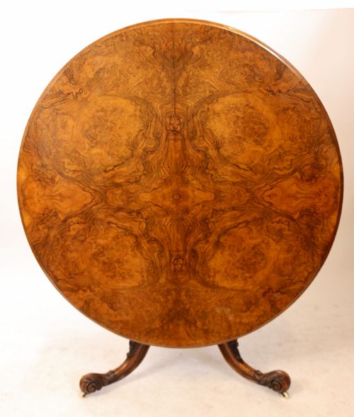Victorian Figured Walnut Round Tilt Top Centre Table