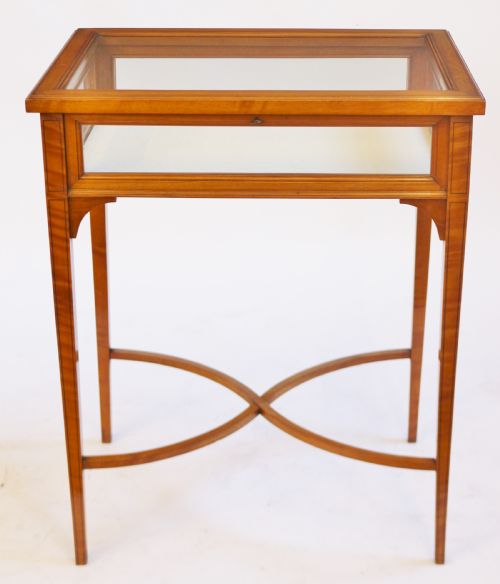 Fine Quality Edwardian Satinwood Bijouterie Table