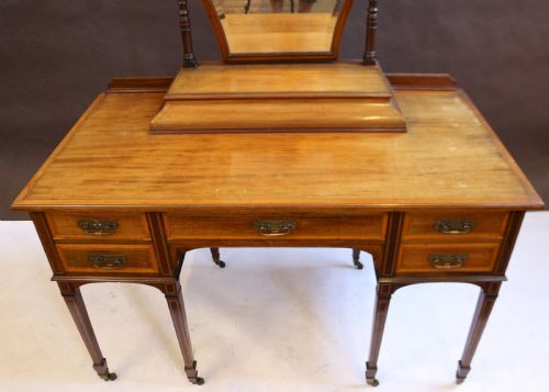 fig 1. A Fine Quality Mahogany Satinwood Banded Edwardian Dressing Table