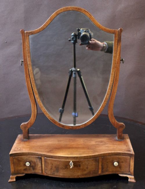 George 111 Mahogany 3 Drawer Serpentine Dressing Mirror