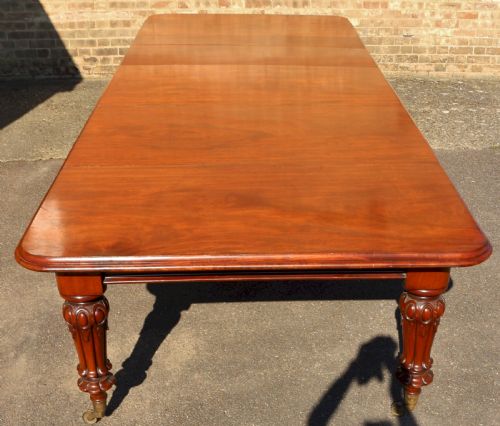Victorian Mahogany Large Extending Dining Table with 4 Extra Leaves