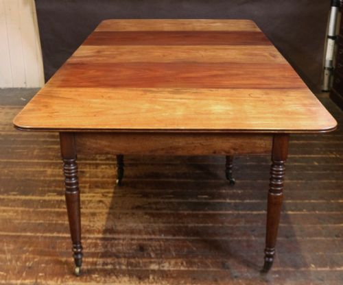 Regency Mahogany Extending Dining with 3 Extra Leaves