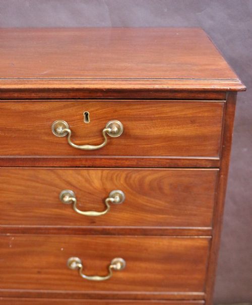GEORGE 111 MAHOGANY CHEST OF 6 DRAWERS - ADDITIONAL PHOTO 4