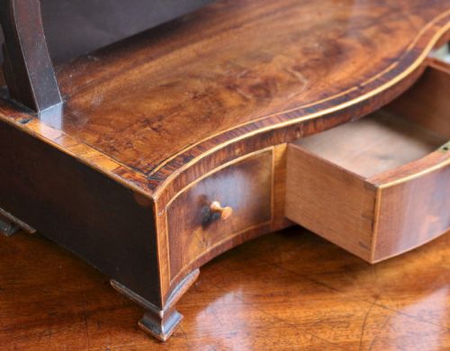 GEORGE 111 MAHOGANY 3 DRAWER SERPENTINE OVAL DRESSING MIRROR - ADDITIONAL PHOTO 4