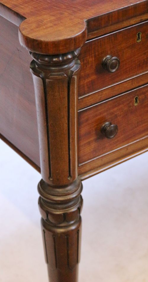 EARLY VICTORIAN MAHOGANY 5 DRAWER KNEEHOLE SIDE TABLE - ADDITIONAL PHOTO 5