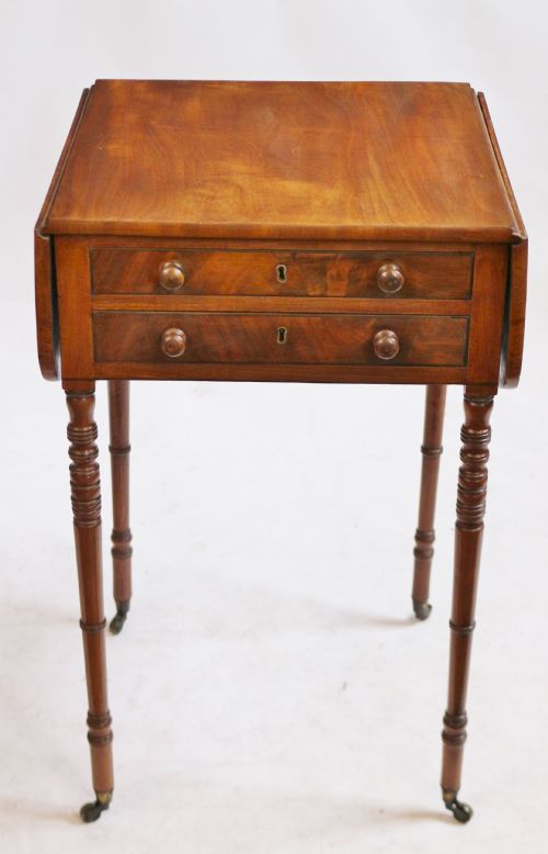 Elegant Regency Mahogany 2 Drawer Small Pembroke Table