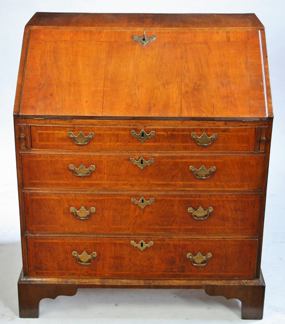 18C Figured Walnut Herringbone Inlaid 4 Drawer Bureau.