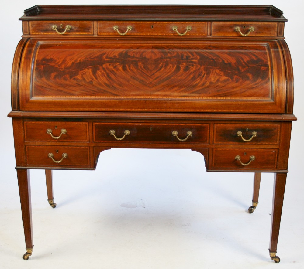 Fine Quality Edwardian Mahogany Satinwood Banded Cylinder Desk.