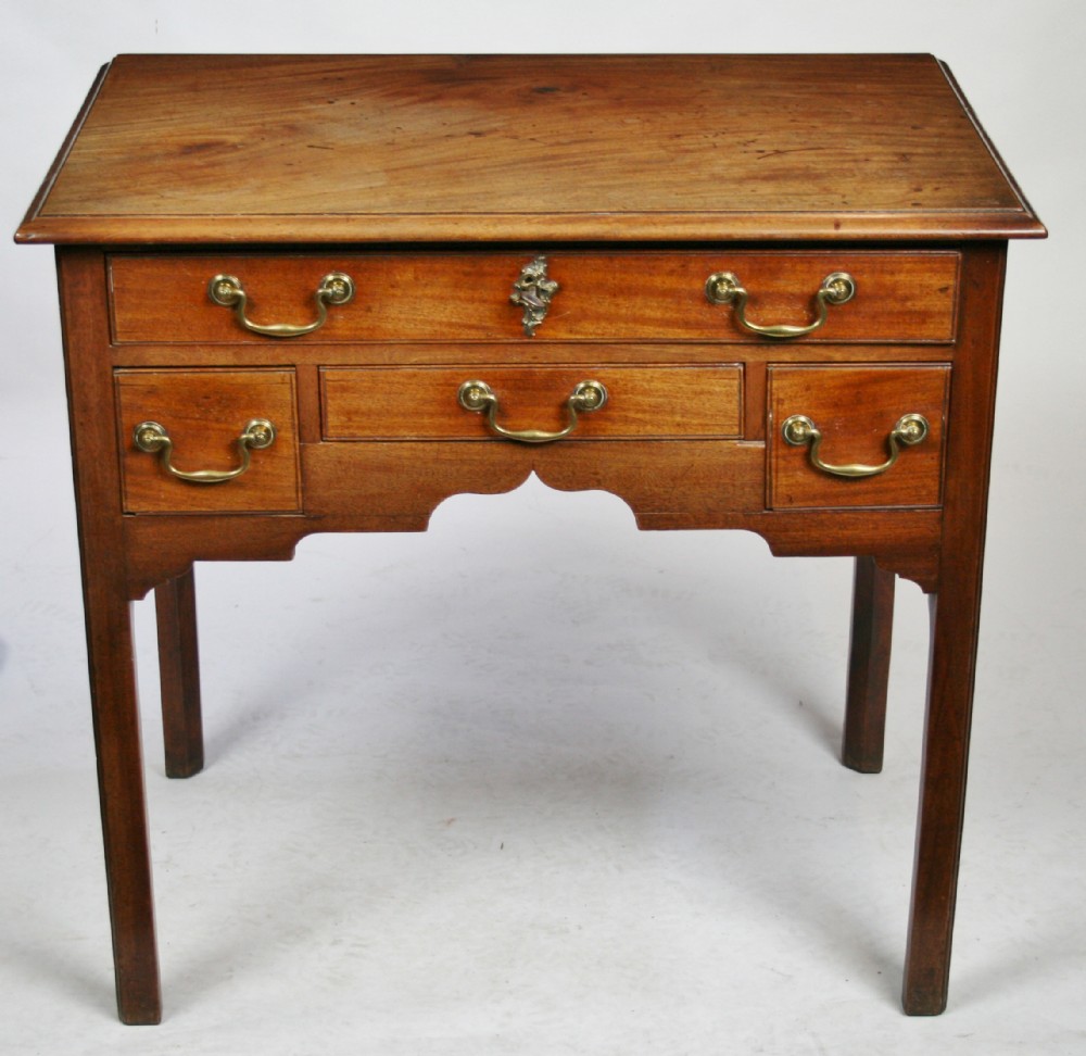 George 111 Mahogany 4 Drawer Lowboy.