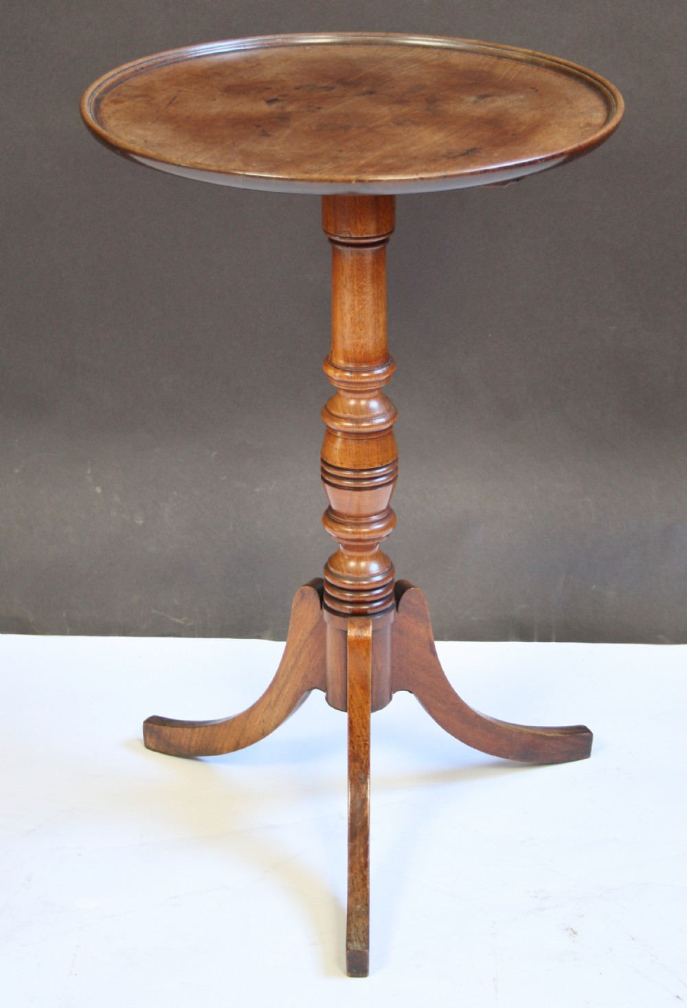 Fine Quality Mahogany George 1V Circular Tilt Top Tripod Wine Table