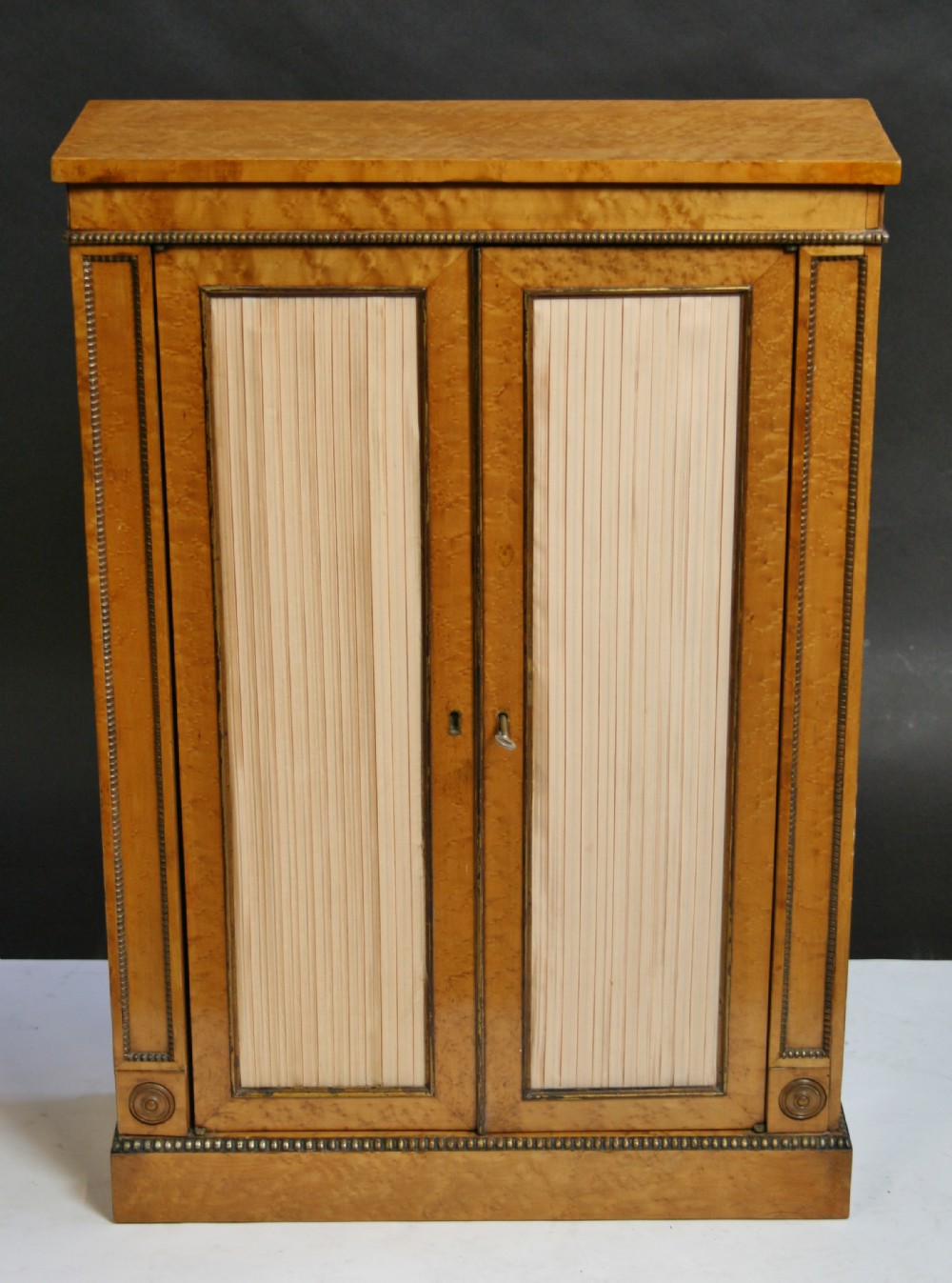 William 1V Birdseye Maple 2 Door Small Cupboard