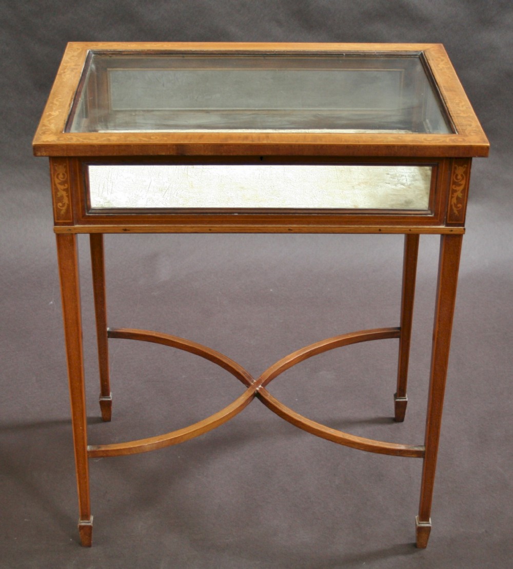 Edwardian Mahogany Inlaid Bijouterie Table