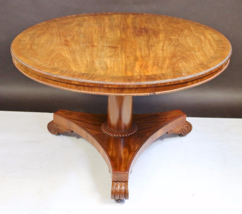 William 1V Mahogany Round Tilt Top Centre Table
