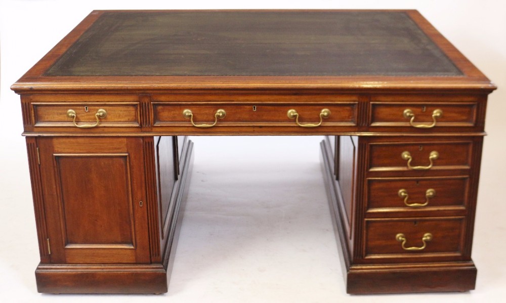 Victorian Mahogany Panelled Partners Kneehole Desk.