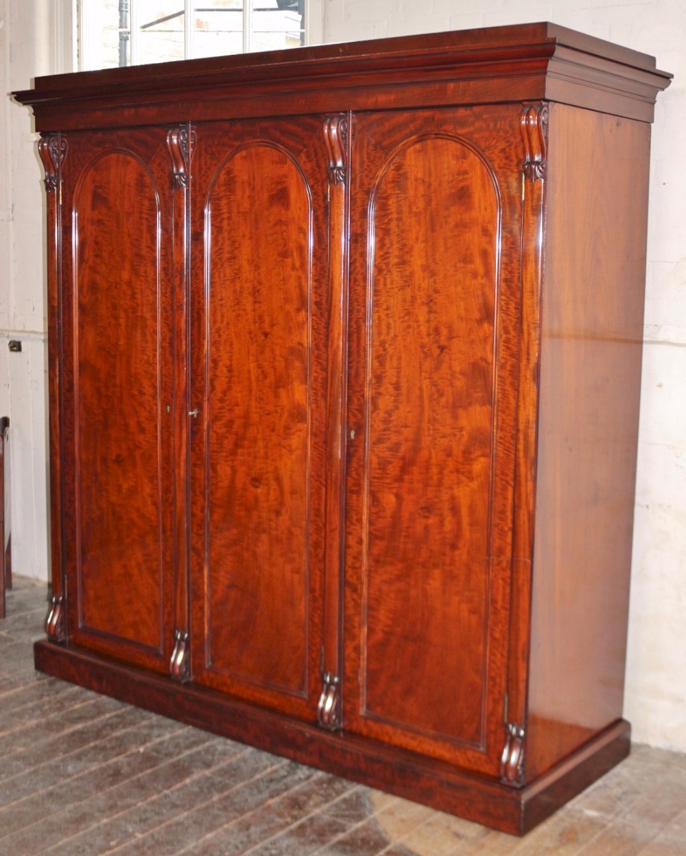 Fine Quality Victorian Mahogany 3 Door Wardrobe