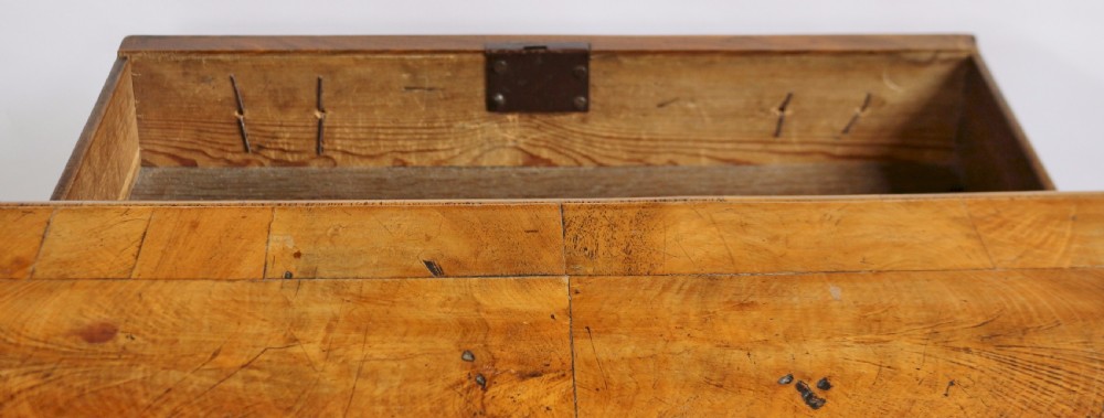 Fine Early 20thC Copy of a George 11 Figured Walnut 4 Drawer Lowboy View VII
