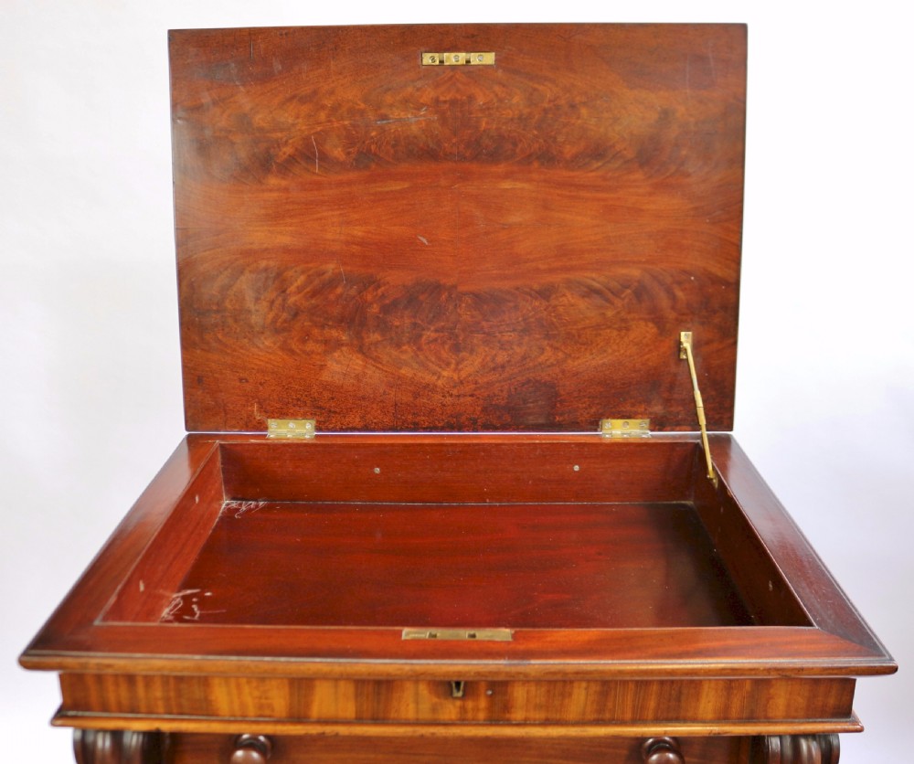 Fine Quality Victorian Mahogany 7 Drawer Wellington Chest with Compartment Top View VII