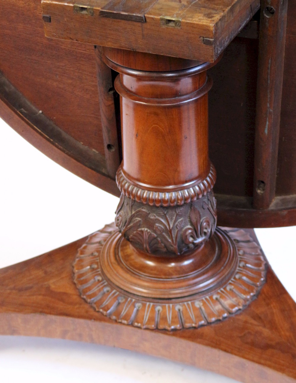 William 1V Mahogany Tilt Top Circular Centre Table View V
