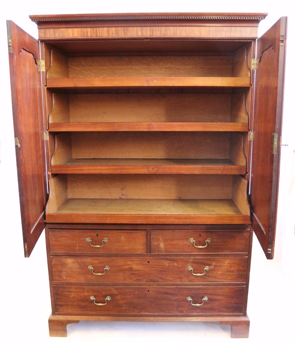 George 111 Mahogany Linen Press in the Manner of Gillows View V