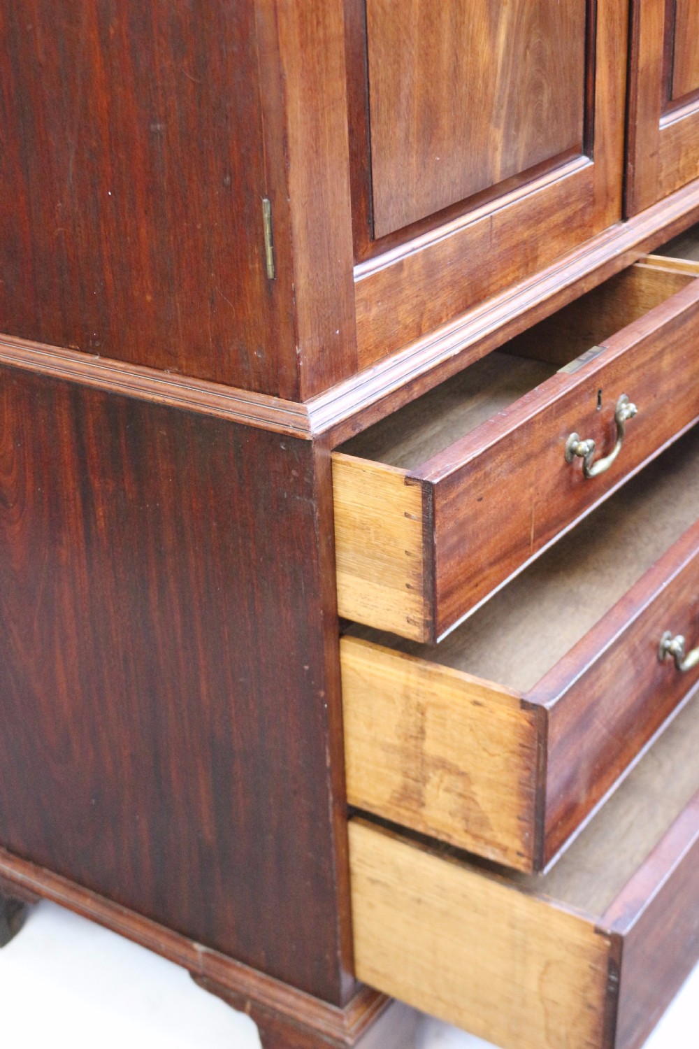 George 111 Mahogany Linen Press in the Manner of Gillows View VII
