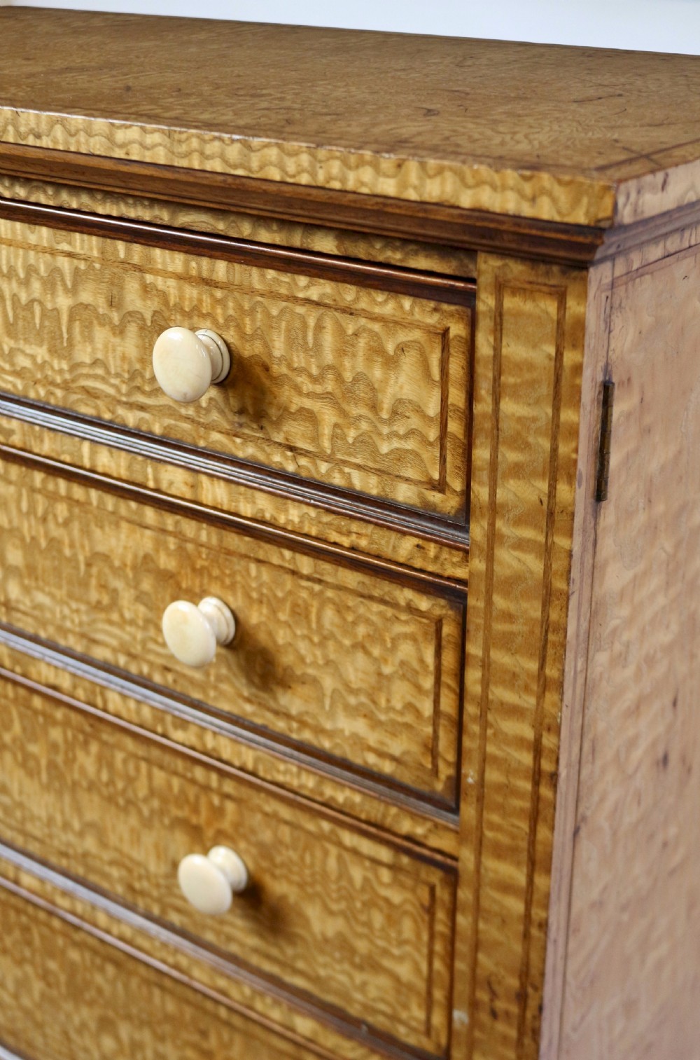 Fine Quality Early Victorian Hungarian Ash 7 Drawer Wellington Chest View VIII