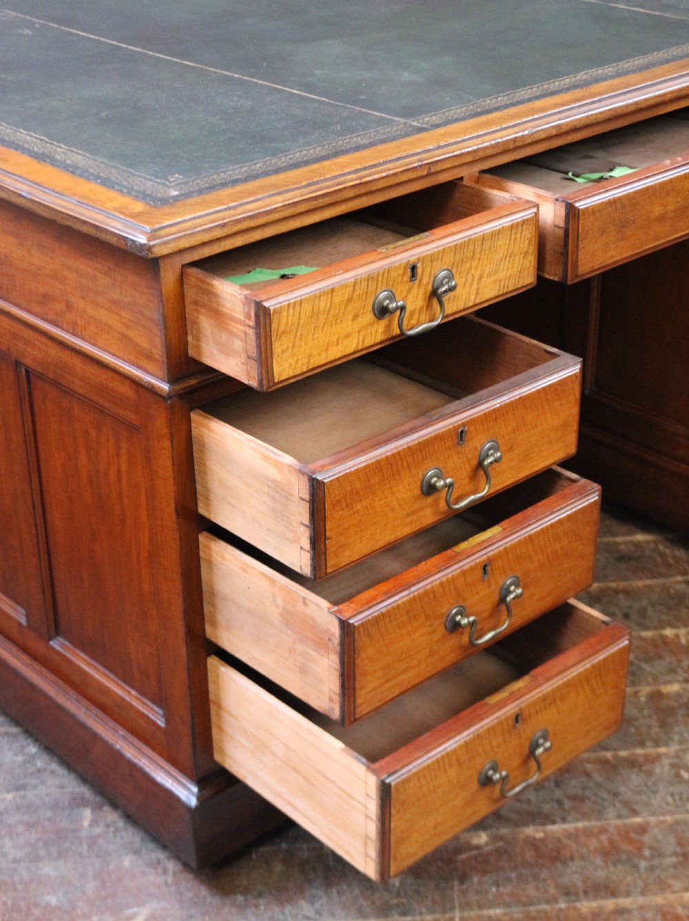 Late 19C Mahogany 3 Part 18 Drawer Partners Kneehole Desk View VII