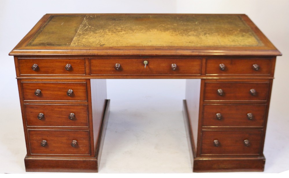 Fine Quality Early Victorian Mahogany 3 Part 4'6