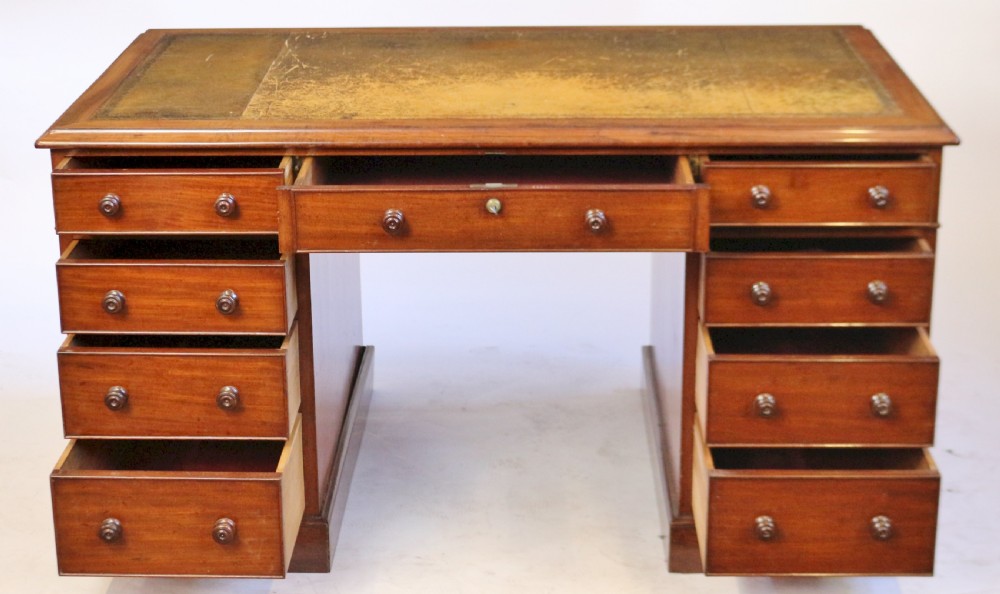 Fine Quality Early Victorian Mahogany 3 Part 4'6