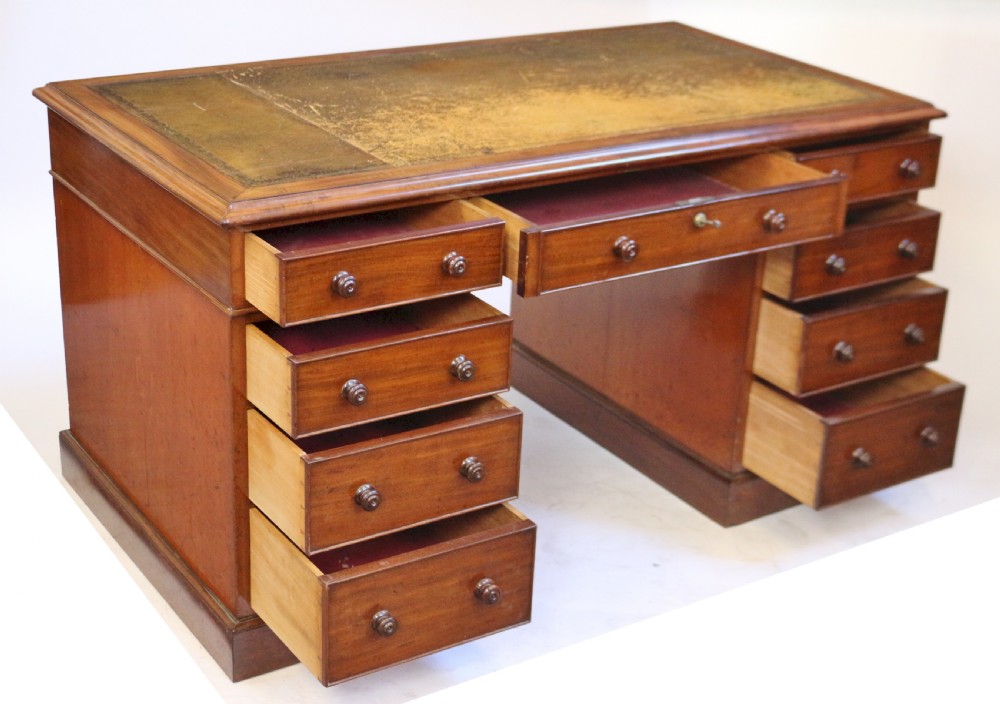 Fine Quality Early Victorian Mahogany 3 Part 4'6