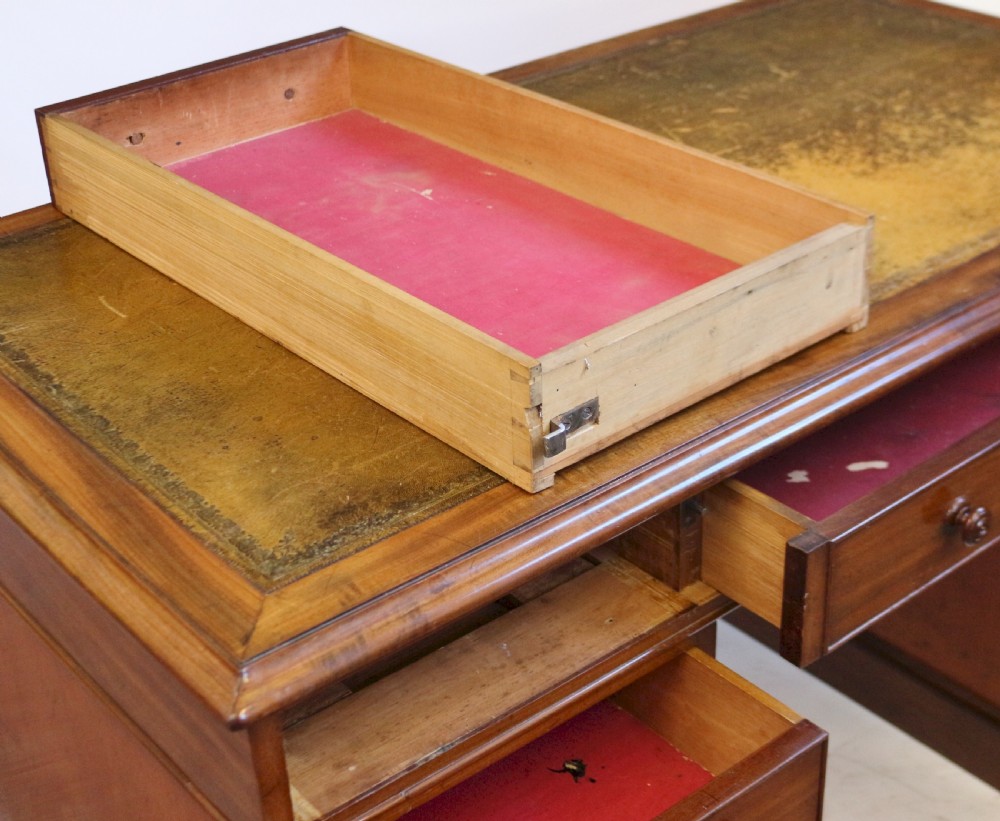 Fine Quality Early Victorian Mahogany 3 Part 4'6