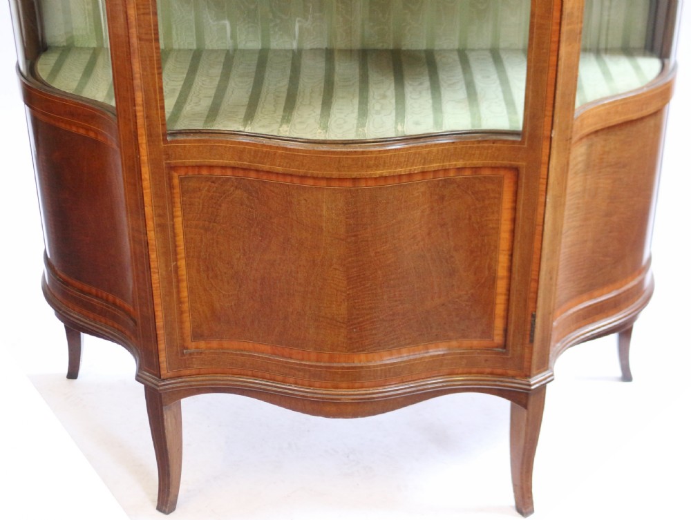 Edwardian Mahogany Serpentine Satinwood Banded Display Cabinet View VIII