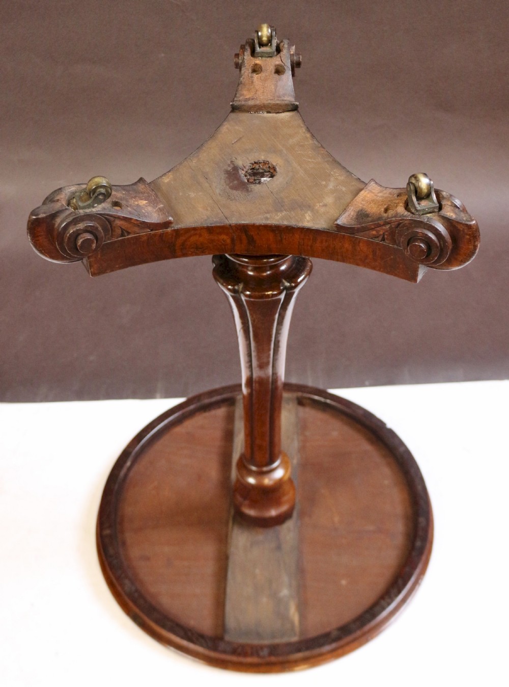 Early Victorian Pollard Oak Circular Wine Table View V