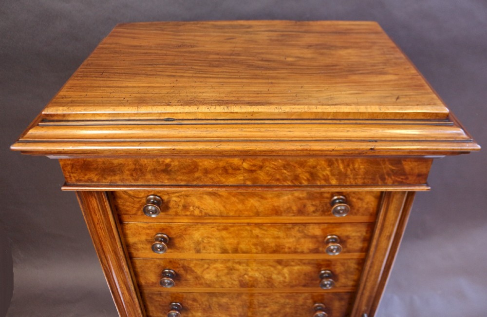 Fine Quality Victorian Figured Walnut 8 Drawer Wellington Chest View VIII