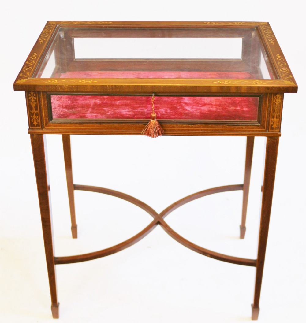 Edwardian Mahogany Inlaid Bijouterie Table