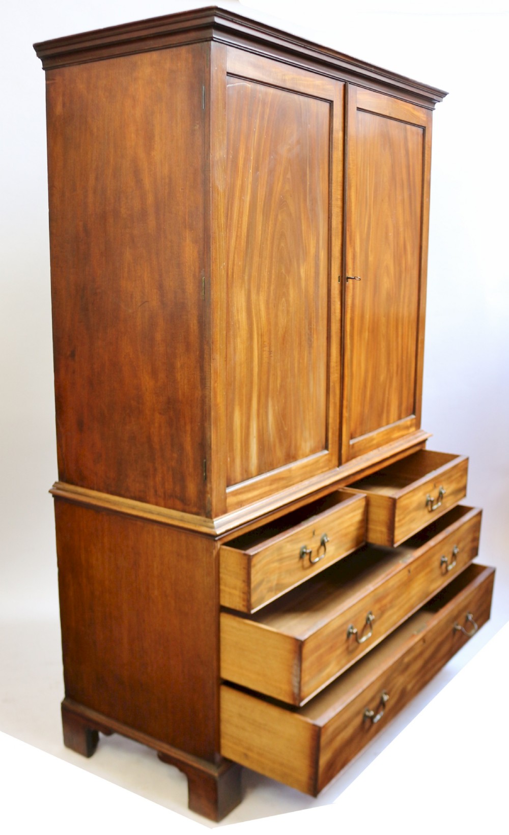 Fine George 111 Mahogany Linen Press with Sliding Trays View IV