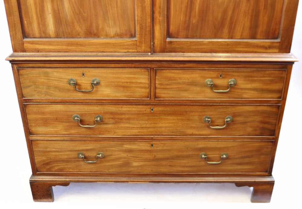 Fine George 111 Mahogany Linen Press with Sliding Trays View VII