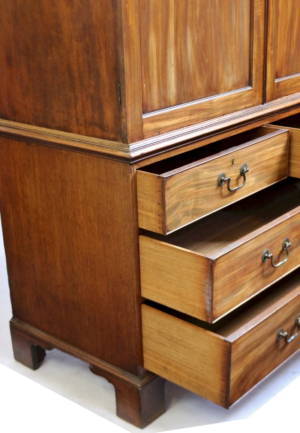 Fine George 111 Mahogany Linen Press with Sliding Trays View X