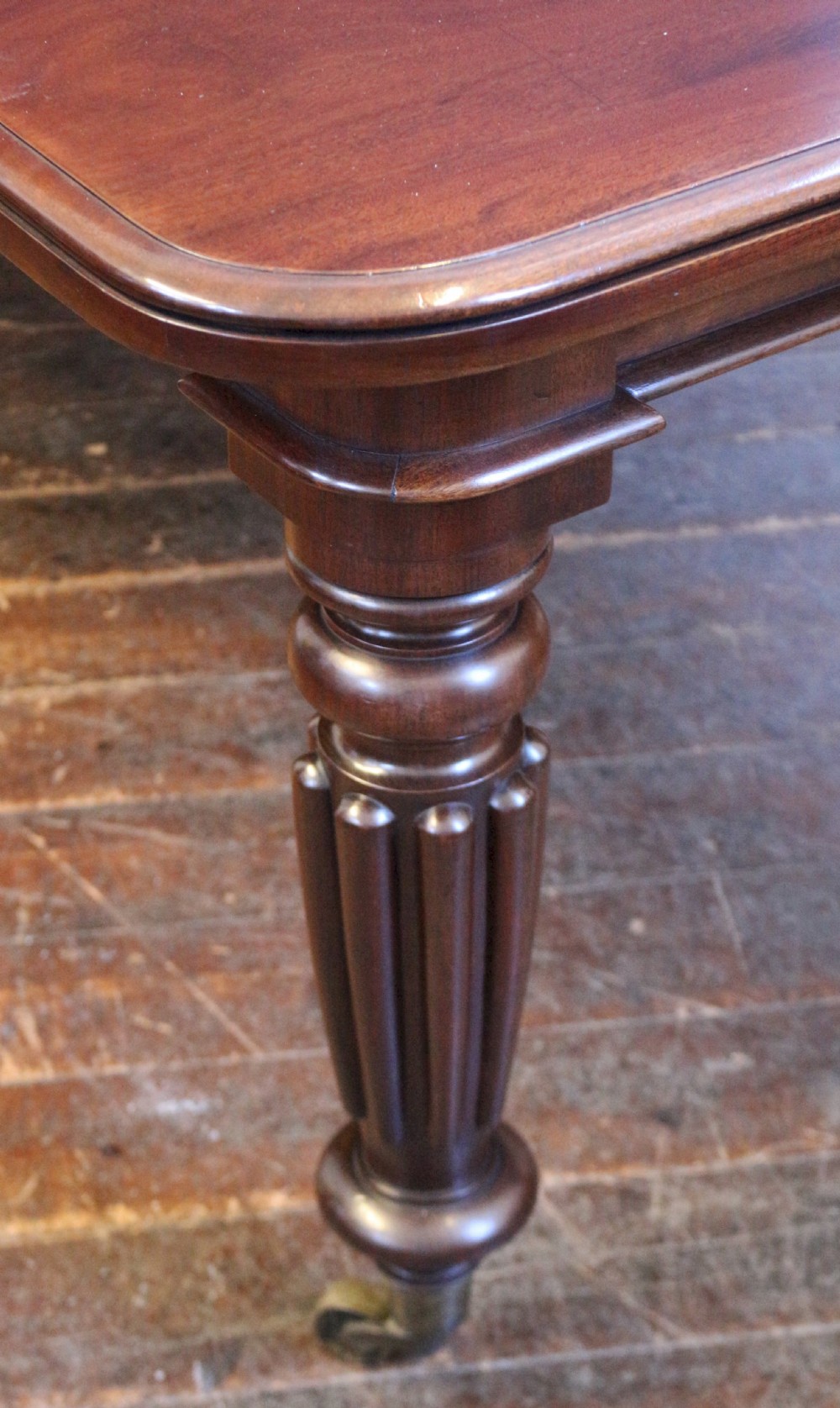 William 1V Mahogany 3 Leaf Extending Dining Table View IX
