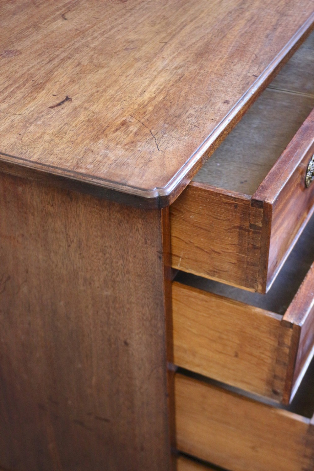 George 11 Mahogany Chest of 4 Long Drawers on O.G. Feet View IX