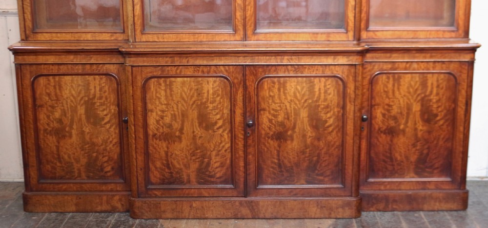 Good Quality Victorian Mahogany 4 Door Breakfront Bookcase View III