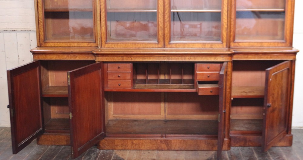 Good Quality Victorian Mahogany 4 Door Breakfront Bookcase View IV